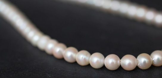 真珠のネックレス